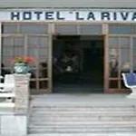 ラ リヴァ ホテル 3*