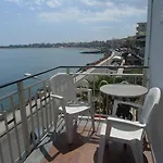 ラ リヴァ ホテル