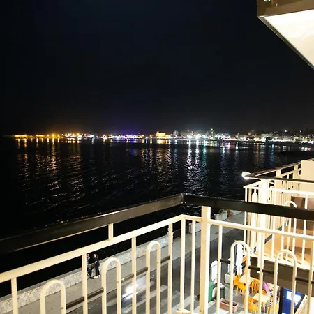 La Riva מלון