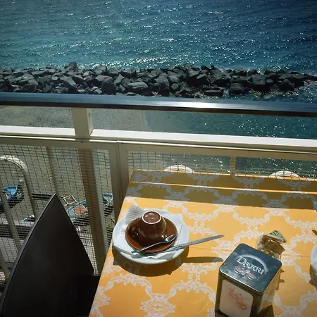La Riva 3* Giardini-Naxos