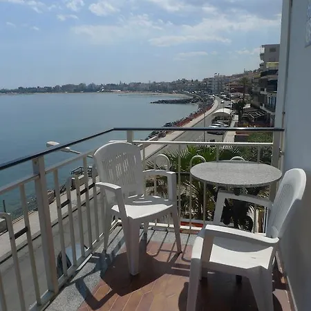 La Riva מלון