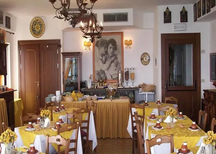 Hotel La Riva 3*