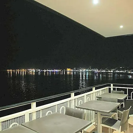 La Riva 지아르디니낙소스