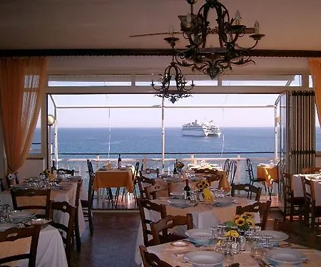 La Riva Giardini-Naxos