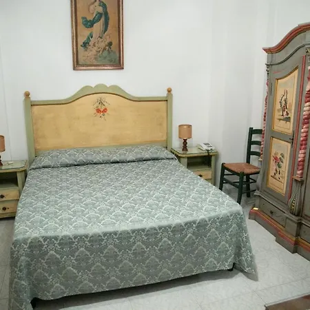 Szálloda La Riva 3*