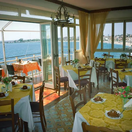 La Riva 3* Giardini Naxos