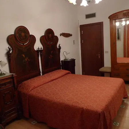 La Riva Szálloda Giardini Naxos