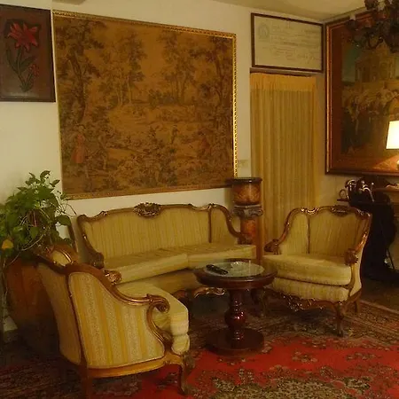 Szálloda La Riva 3*