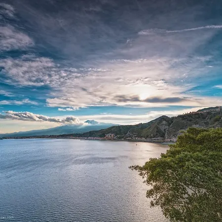 La Riva Ξενοδοχείο